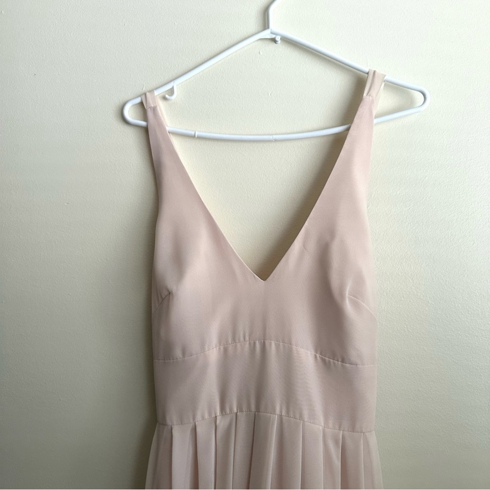 Monique Lhuillier Gown - Picture 8 of 12